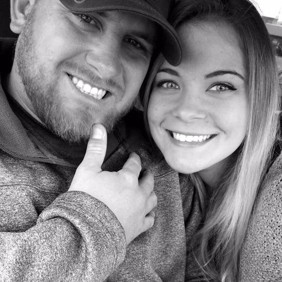 Meet your Posher, Courtney - Picture 1 of 1